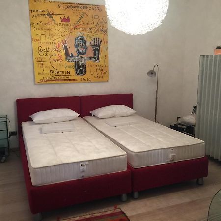 Ghetto Modern Apt For 4, Veniceアパートメント エクステリア 写真