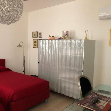 Ghetto Modern Apt For 4, Veniceアパートメント エクステリア 写真