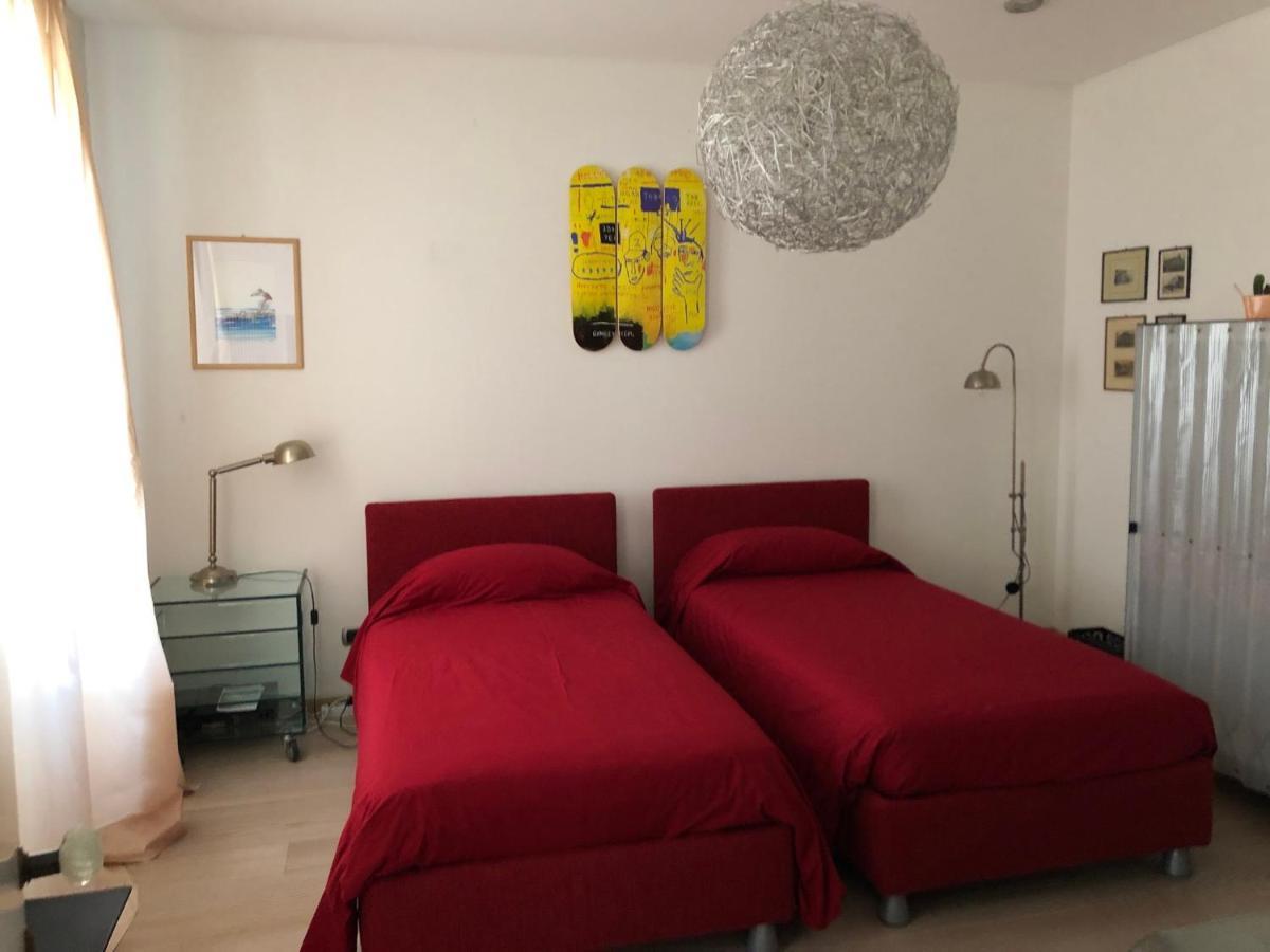 Ghetto Modern Apt For 4, Veniceアパートメント エクステリア 写真