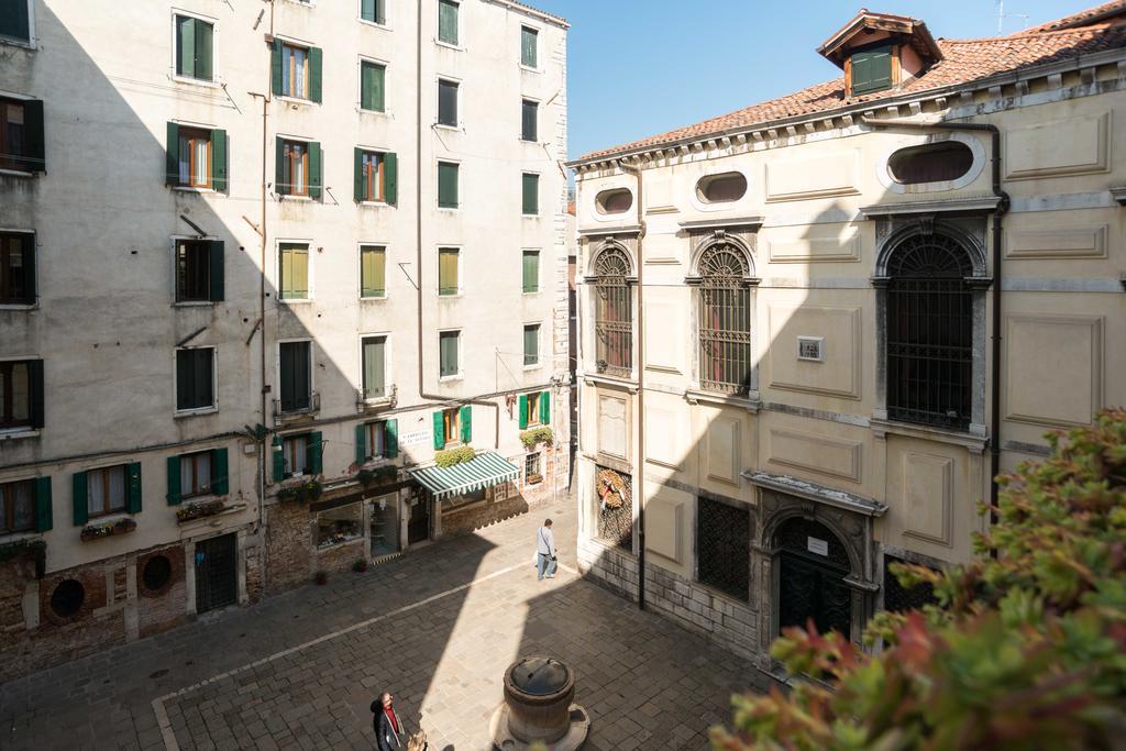 Ghetto Modern Apt For 4, Veniceアパートメント エクステリア 写真